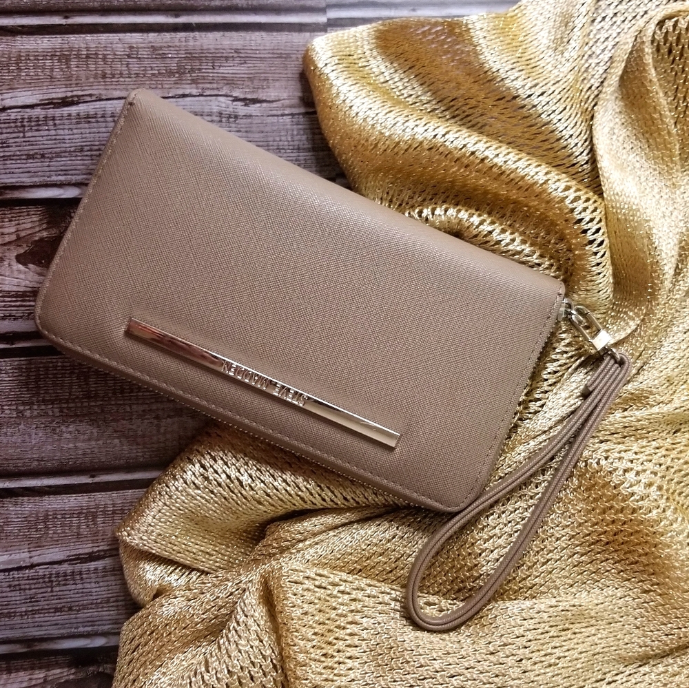 Cute and Functional Wristlet